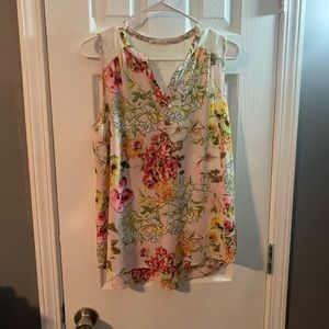5/$20🌸Floral top - L